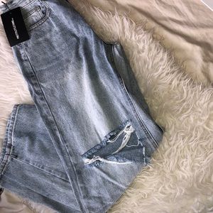 Bleach Wash Baggy Distressed Boyfriend Jeans